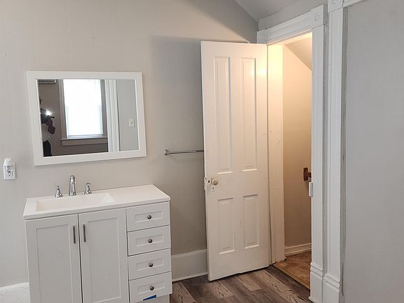 5th image of 1405 Oakdale Ave #A