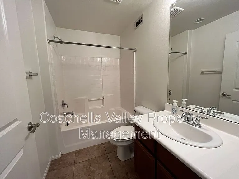 235 Paseo Gregario — Photo 11