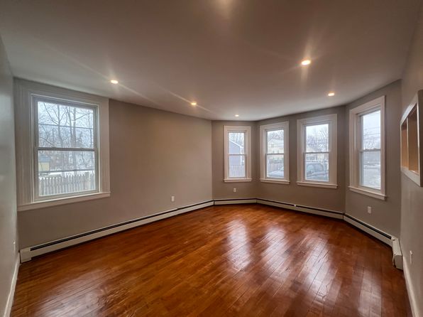 484-486 Main St Unit 1