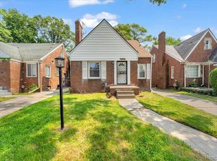 16520 Lesure St, Detroit, MI 48235