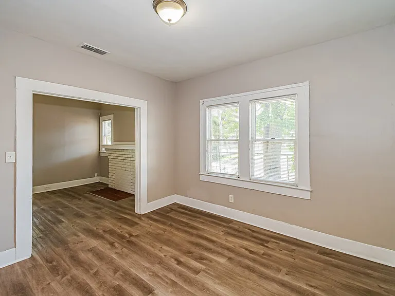 914 Allison St — Photo 5