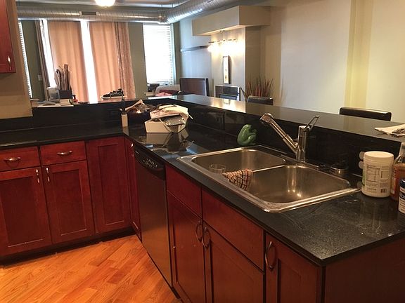 5th image of 3550 W Montrose Ave Unit 304