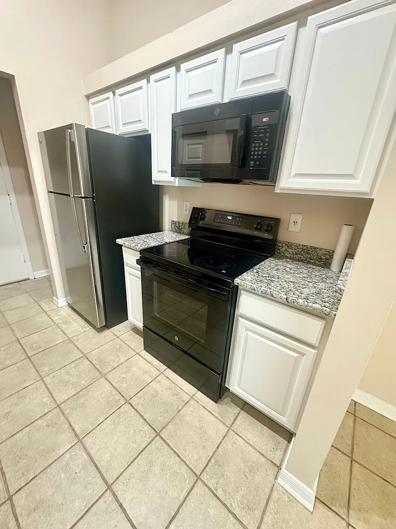 Incredible 3 bed 2 bath home in Apopka — Photo 4