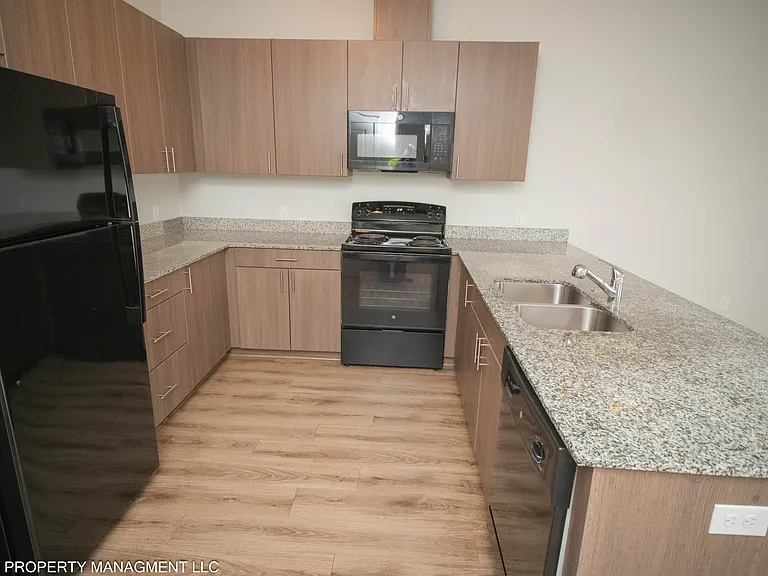 Cedar Ridge Apartments — Photo 11