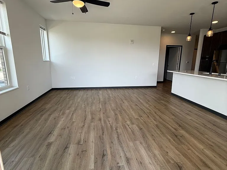 Homestead Luxury Apartments — Photo 36