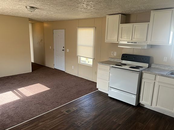 2nd image of 12101 Whiteridge Cir #5