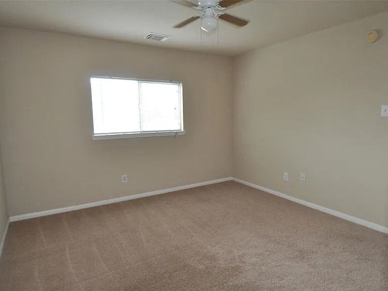 5823 Ridgebluff Ln — Photo 20