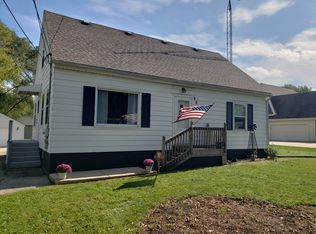 9007 Cooper Rd, Pleasant Prairie, WI 53158