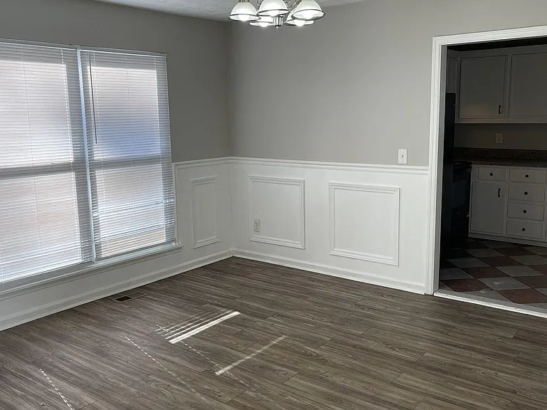 6855 Oakland Dr — Photo 10