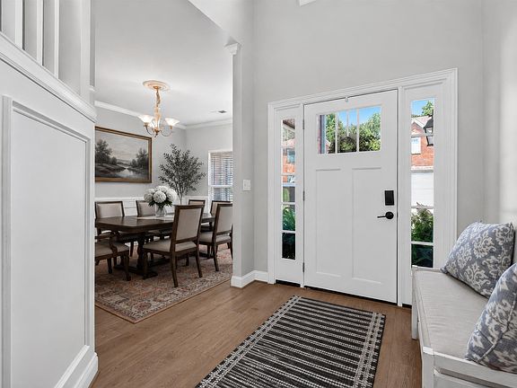 4th image of 526 White Stone Way