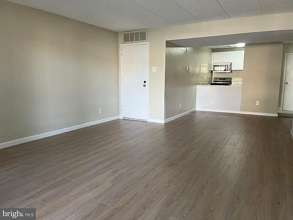2nd image of 2647 Redcoat Dr #130