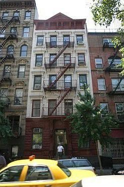 1st image of 264 W 22nd St