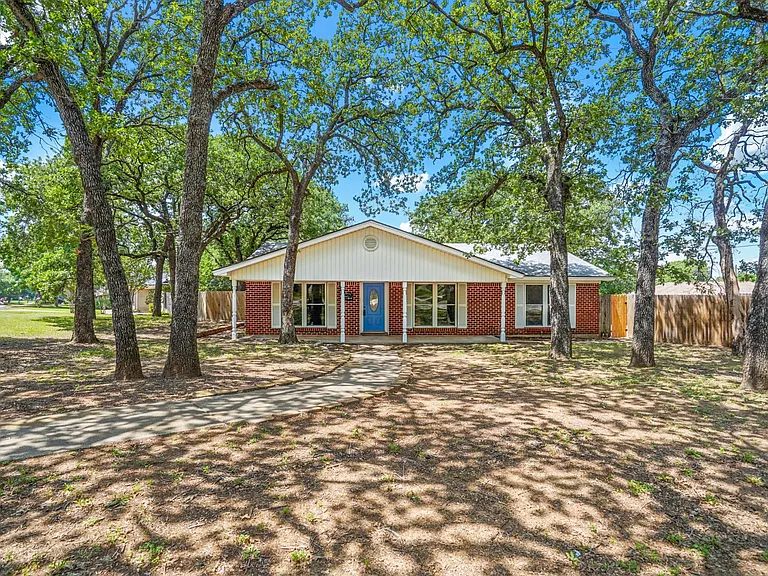 514 Canyon Ridge Dr — Photo 3
