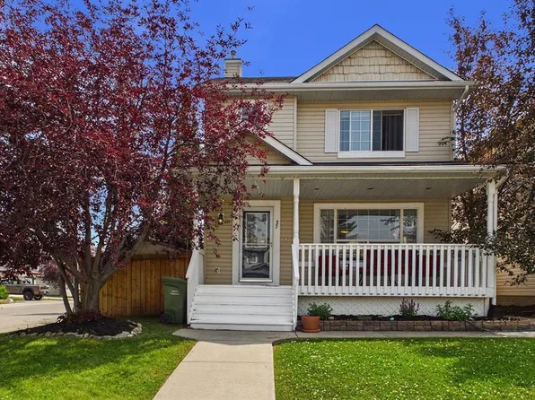 27 N Bridlewood Park SW, Calgary, AB T2Y 3R6