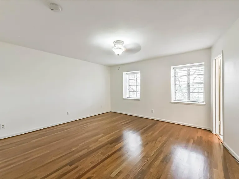 815 S Ripple Creek Dr #4 — Photo 6