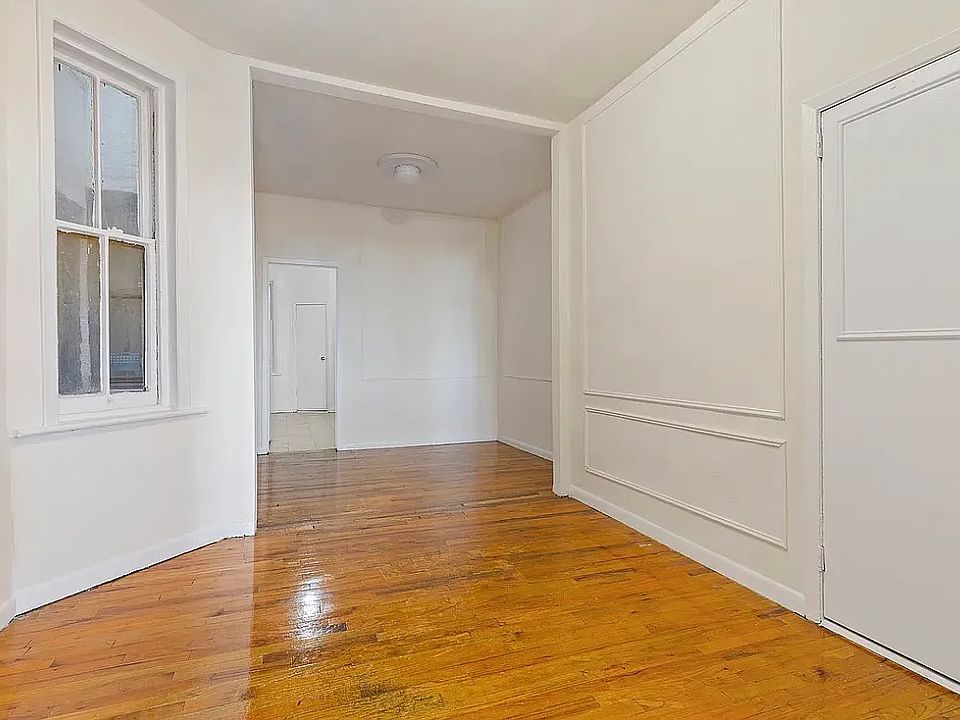2nd image of 270 W 12th St APT 2A