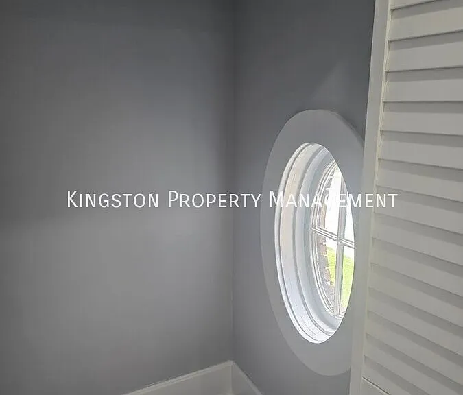 451 E Maxwell St #2 — Photo 8