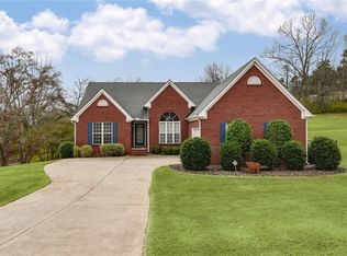 6920 Valley Forest Dr, Cumming, GA 30041