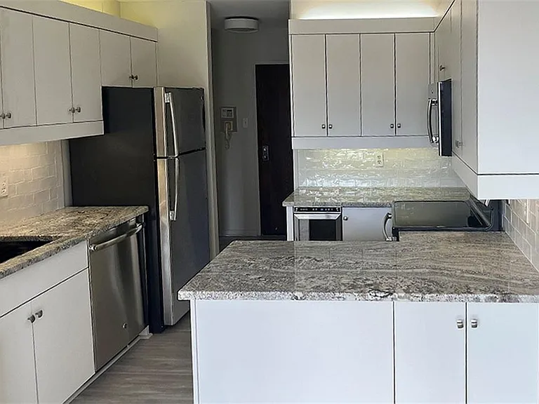 Kitchen Granite countertops