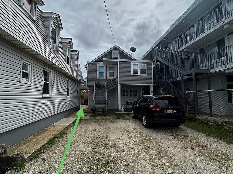 213 Sumner Ave #1 — Photo 12
