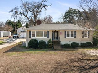 13 Ware St, Ware Shoals, SC 29692