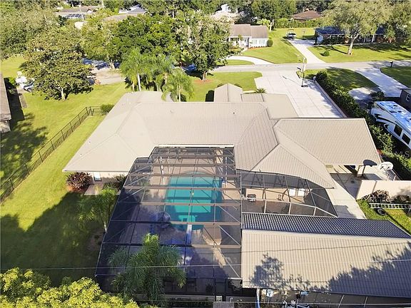4th image of 4919 Woodmere Dr