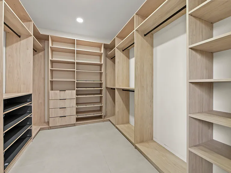 621 NW 42nd Ave — Photo 36