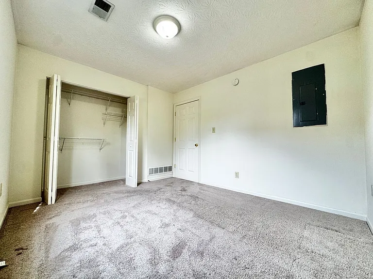 Forest Creek Apartments — Photo 41