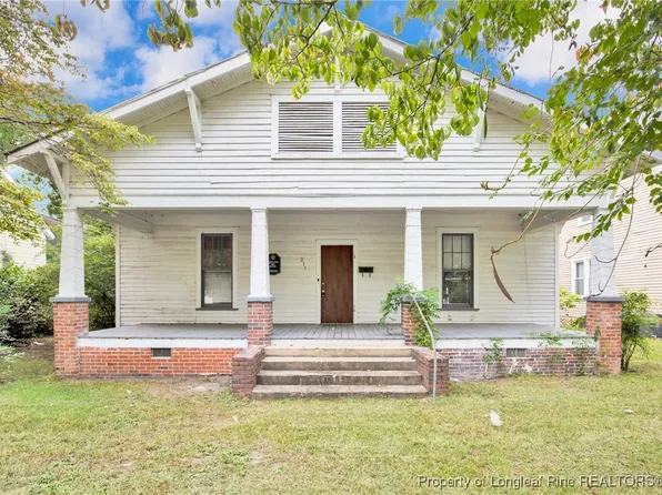 211 N Elm St, Maxton, NC 28364