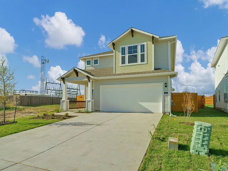 235 Trailside Ln — Photo 2