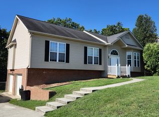 6240 Gibbs Ln, Ooltewah, TN 37363