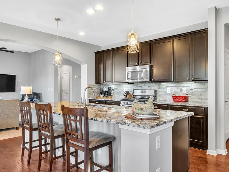 15745 Diamante Dr — Photo 17