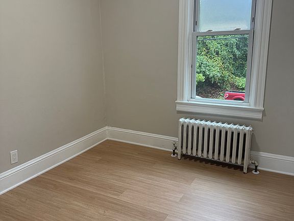 3rd image of 49 Fortfield Ave #2