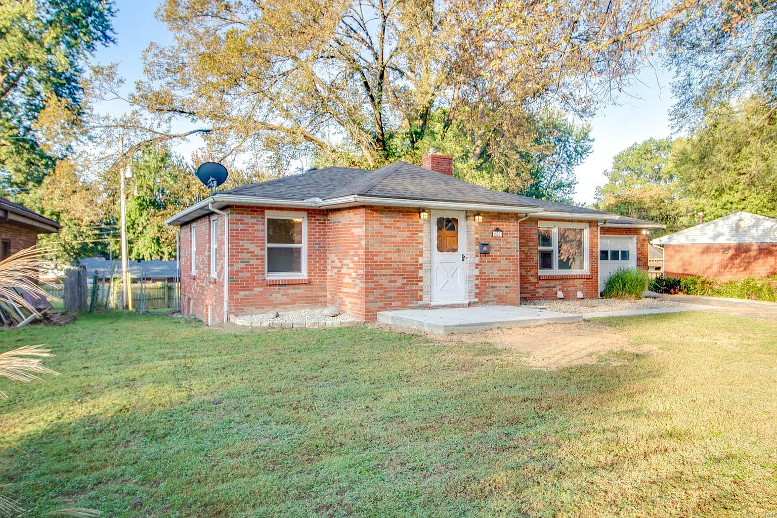 822 Bee Tree Ln photo 1