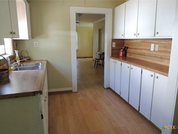 3rd image of 605 Fahrenthold St