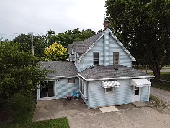 3rd image of 710 Marion St