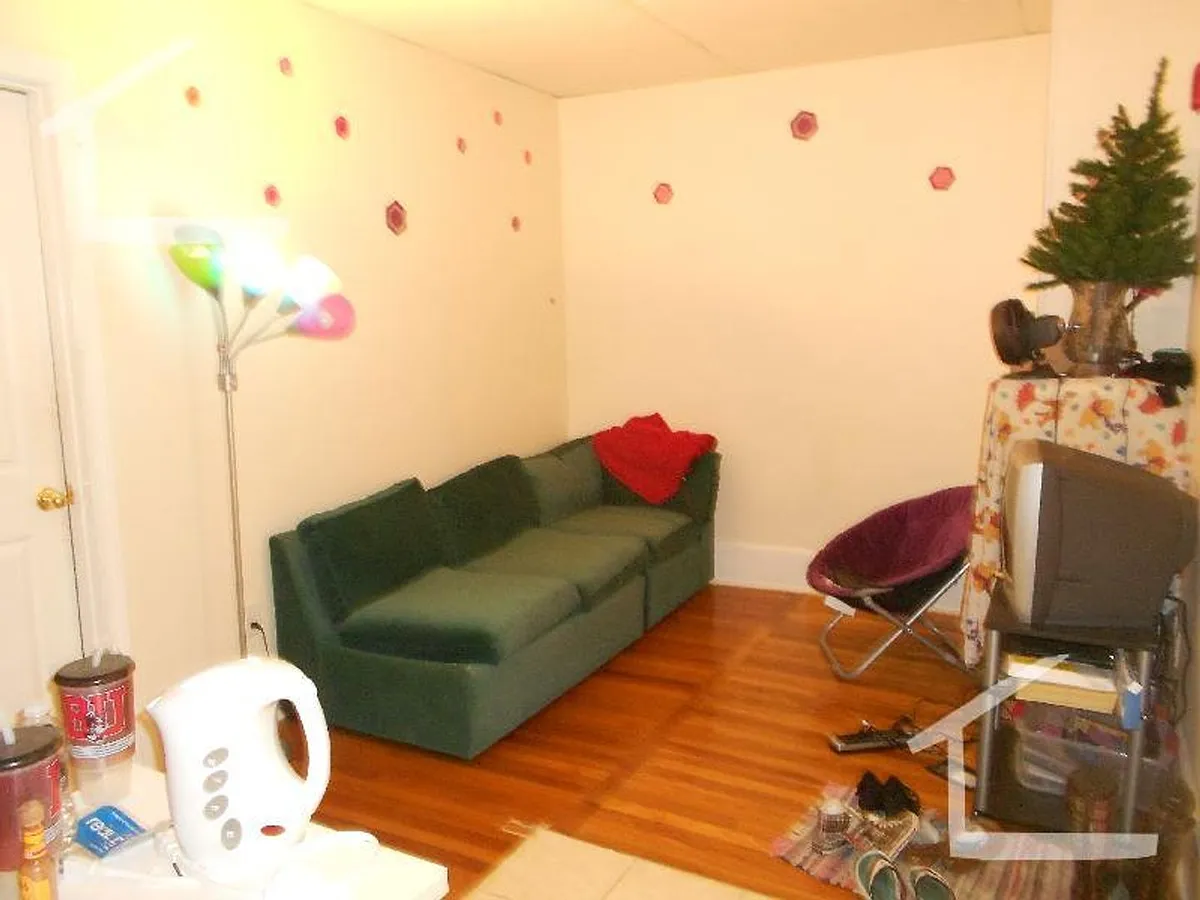 Building Photo - 879B Beacon St #22A