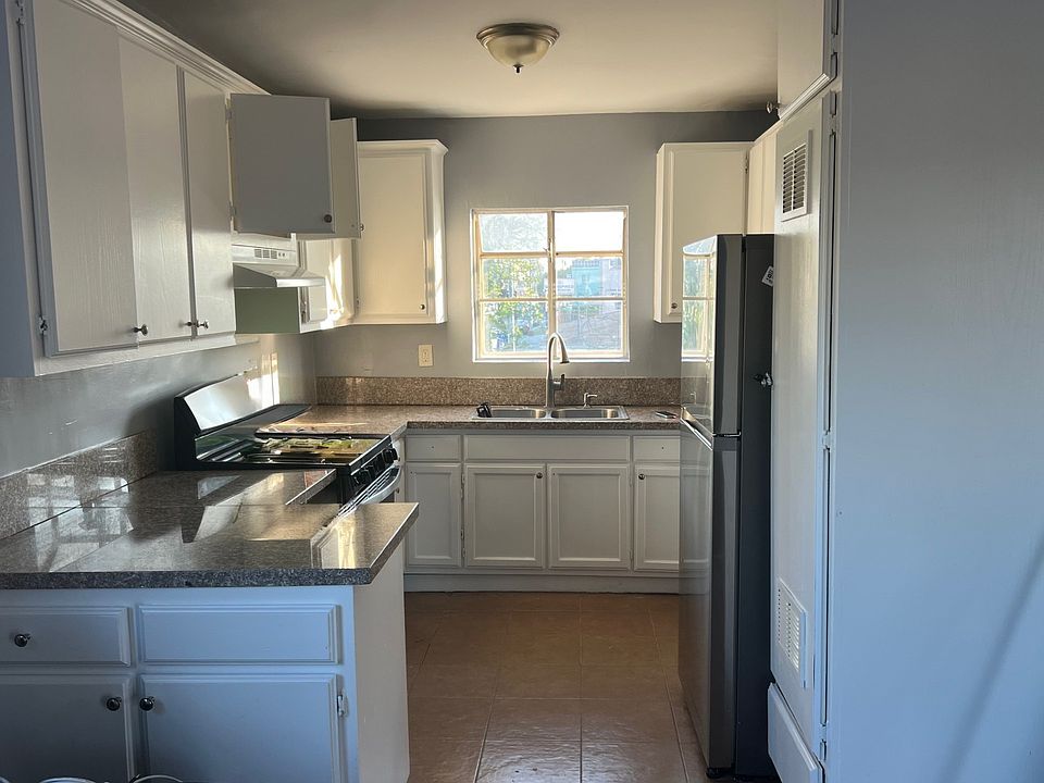 1st image of 8417 S San Pedro St #3/4