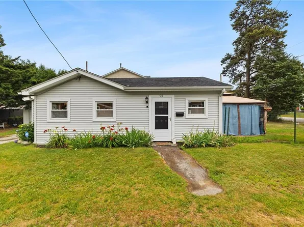 94 Sabin St, Warwick, RI 02888