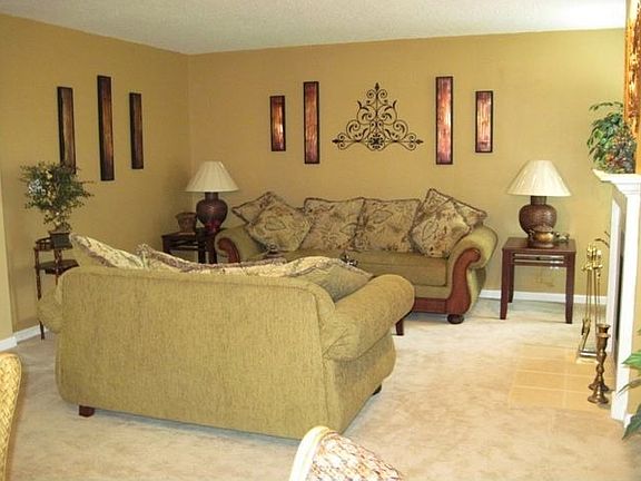 5th image of 916 Churchhill Ln