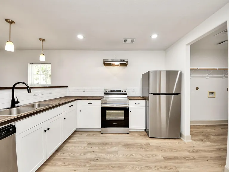 2919 Rosedale St #B — Photo 13