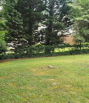 3rd image of 4609 Wraywood Ave