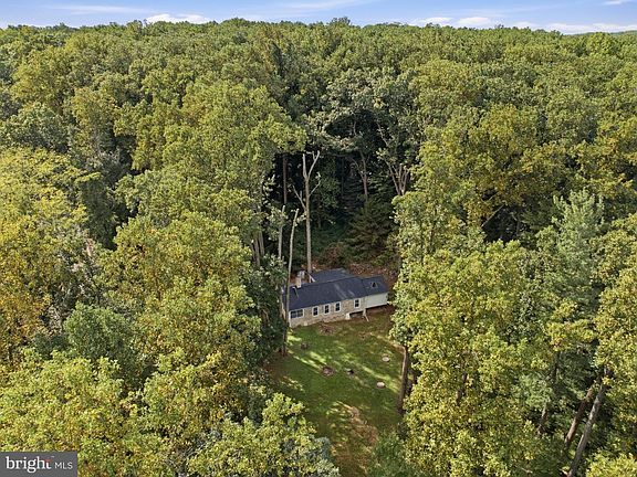 4th image of 1819 Snyder Rd