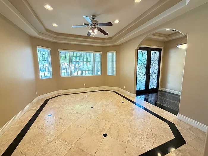 4 bed, 3.5 bath, 3402 sqft, $3,235 — Photo 4