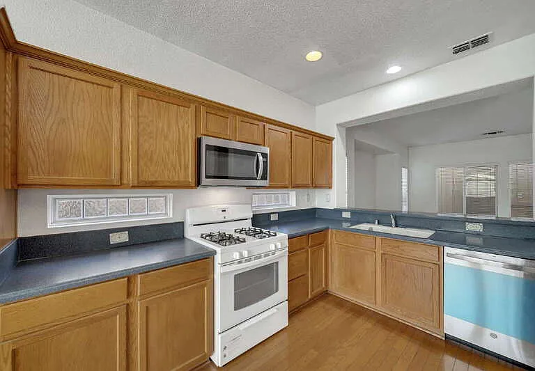 9326 Lembert Dome Cir — Photo 17