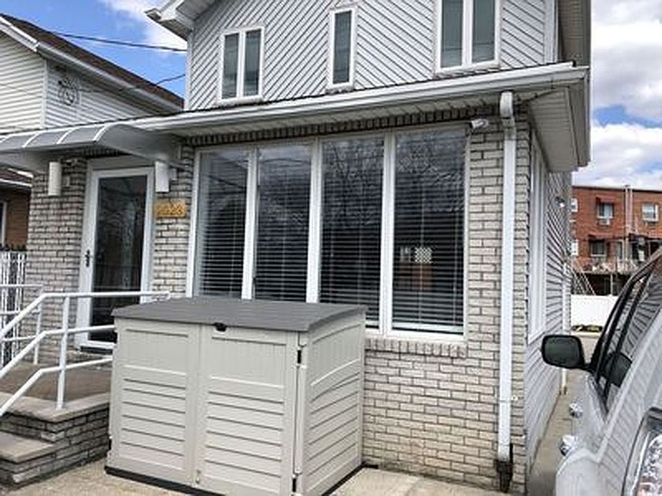 1st image of 2023 E 53rd St #1