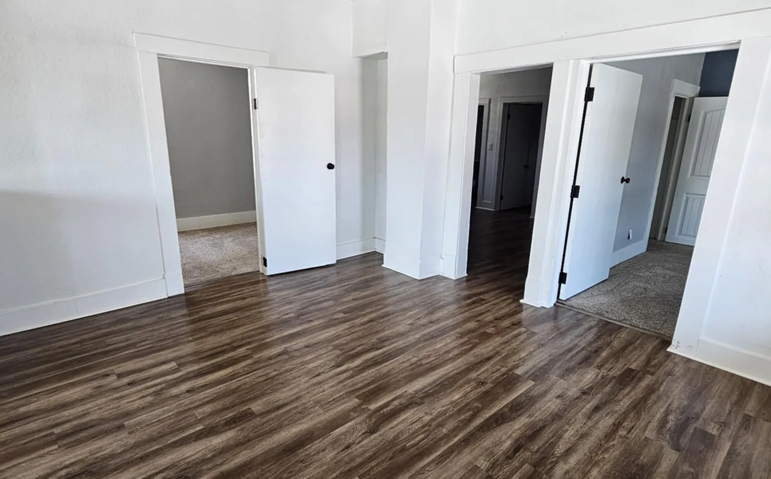 128 E 10th — Photo 3