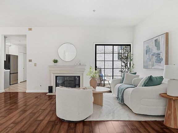 3rd image of 39266 Marbella Terraza #3R