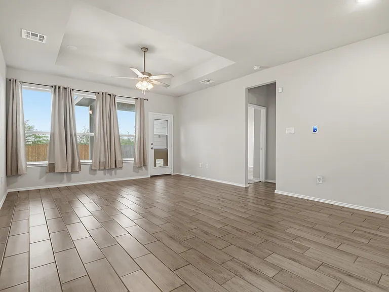 6230 Scooby Acres — Photo 4
