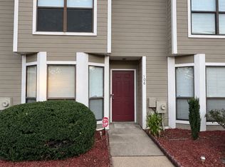 106 Aloha Dr, Fayetteville, NC 28311